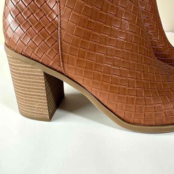 NWT Women's Mid Shaft Boots - Universal Thread Cognac Size 11 - Picture 3 of 6